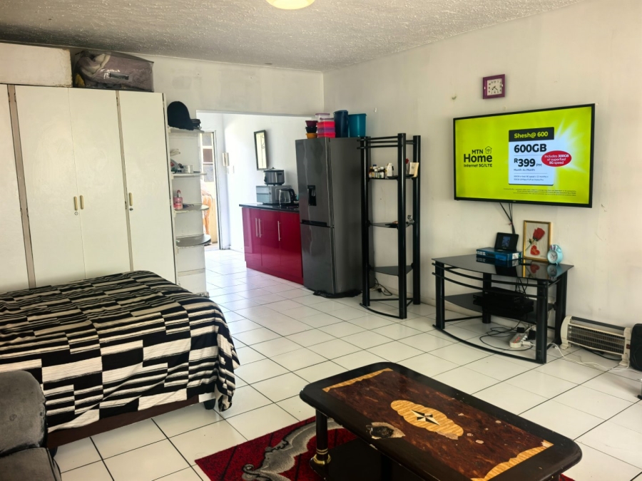 1 Bedroom Property for Sale in Quigney Eastern Cape